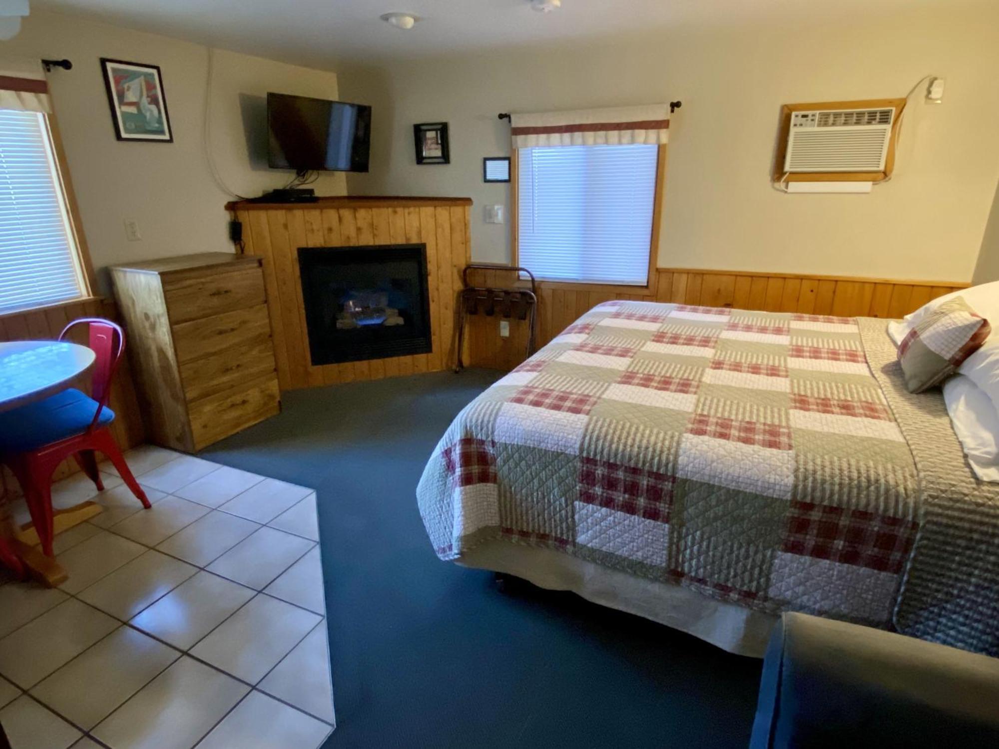 Betsie Riverside Resort Benzonia 外观 照片